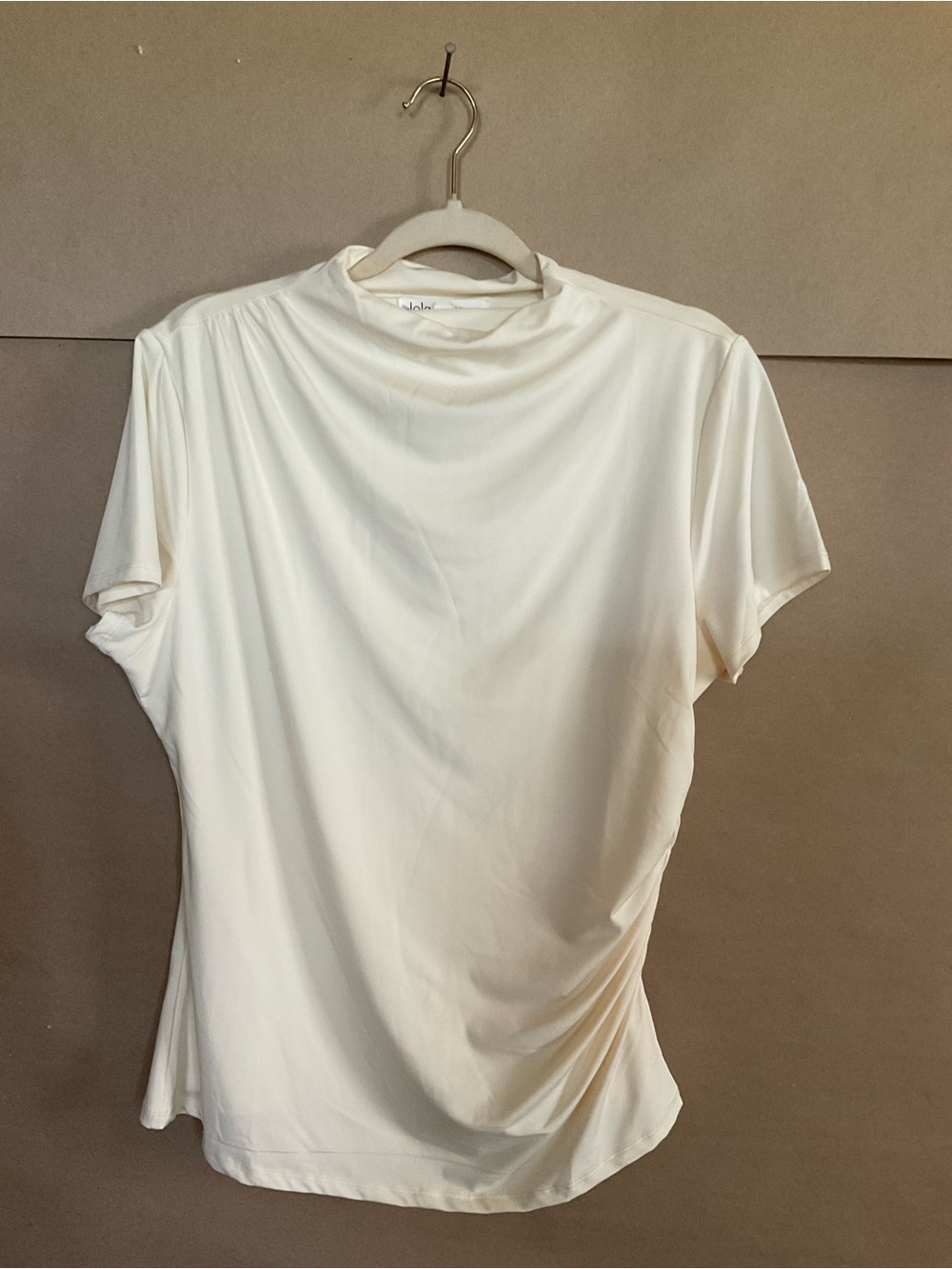 Lola Grace Short-Sleeve Mock Neck Top in Cream. Size XL